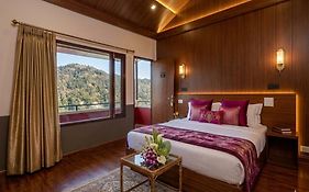 Aurevelle Kastura Resort Kanatal - Mountain View Rooms